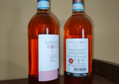 Vinum Rosæ, rosato DOC ottenuto da uve Barbera